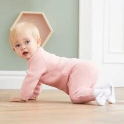 Strickoverall Langarm In Rosa -Familien Geschäft bornino strickoverall langarm in rosa 4