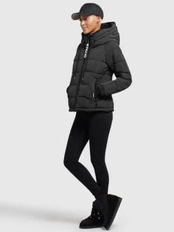 Khujo Steppjacke "Joilee" In Schwarz -Familien Geschäft khujo steppjacke joilee in schwarz 3